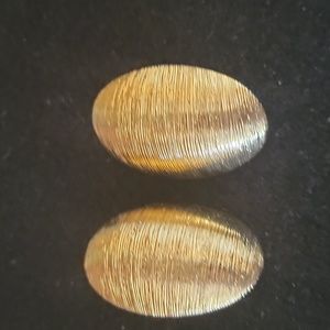 Vintage Premier Designs clip earrings.